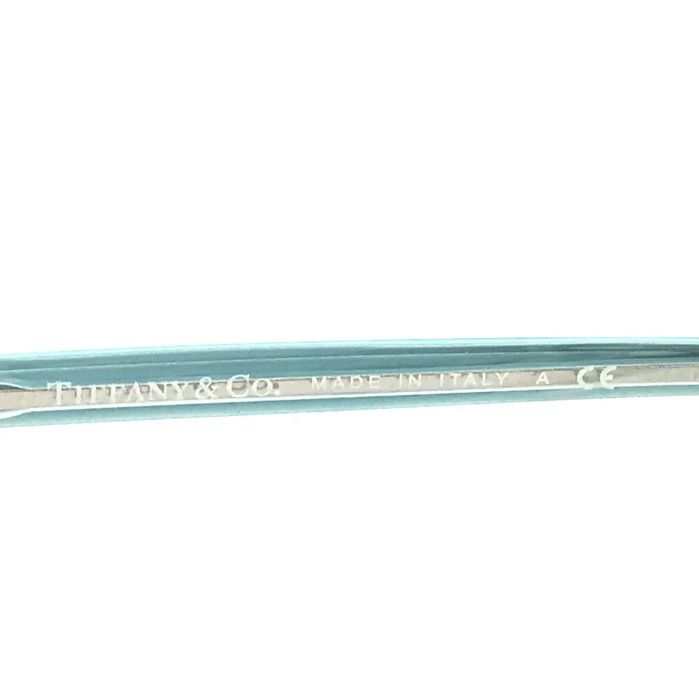 Tiffany & Co. clear demo
